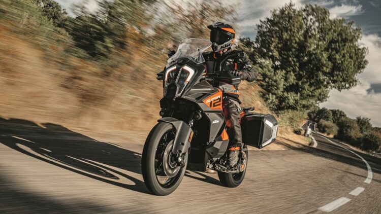 KTM Terra Adventure Pro: Coleção dedicada ao amantes de grandes viagens