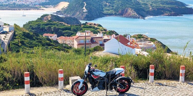 Roteiros | Ao virar da esquina | Aconteceu no Oeste | Mototurismo