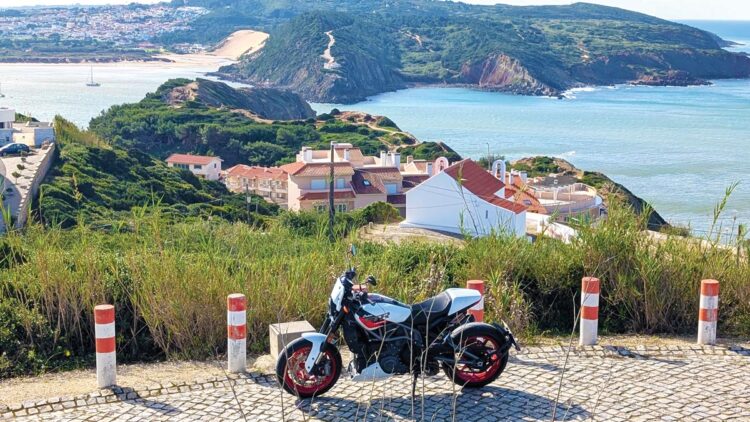Roteiros | Ao virar da esquina | Aconteceu no Oeste | Mototurismo