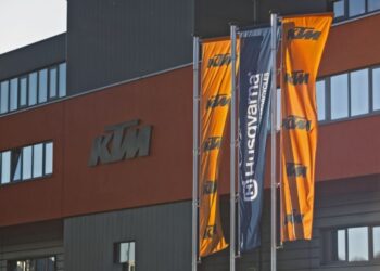 Ações da KTM em queda na bolsa de valores