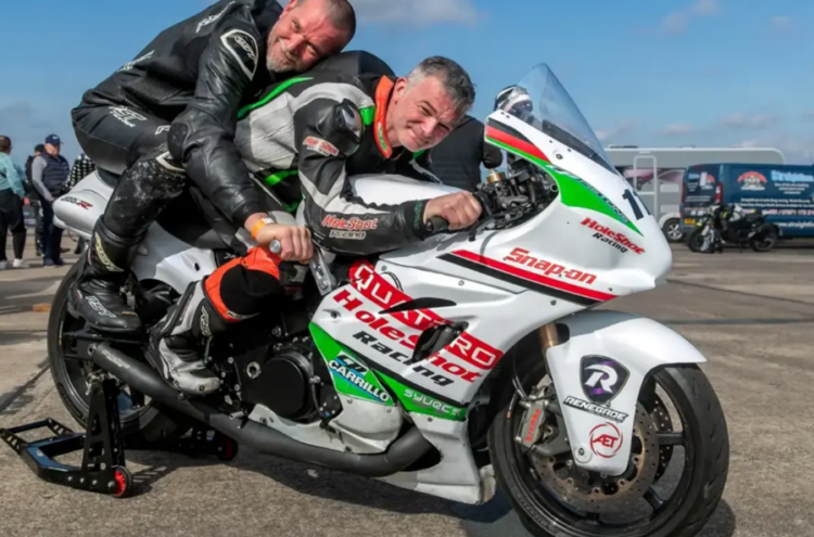 Dupla louca em Hayabusa busca recorde de velocidade