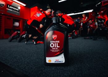 Novo Ducati Genuine Oil Powered by Shell Advance