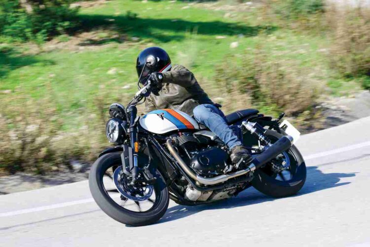 Triumph Speed Twin 900  | Melhorias acentuadas | Contacto