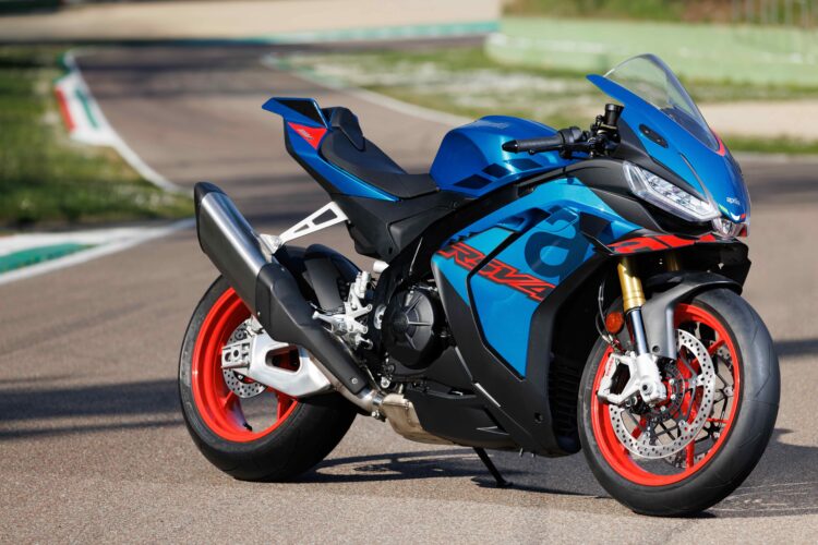 Nova Aprilia RSV4 está a chegar, o que traz de novo?