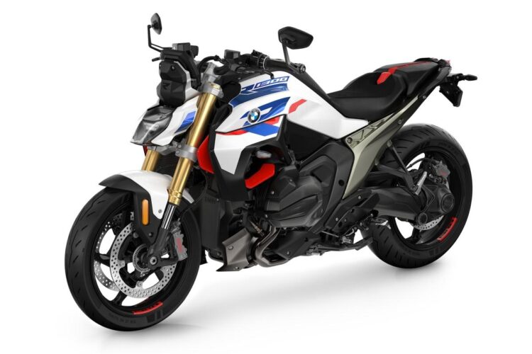 Novidade / BMW R 1300 R / Mais desportiva, potente e versátil