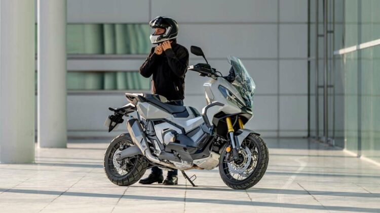 Equipamento básico para andar de moto