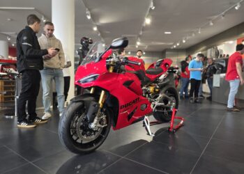 Ducati Lisboa: Nova Panigale V2 S MY25 apresentada durante o Open Day