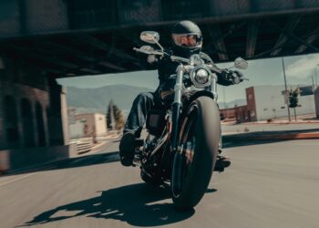 Argentina: Motociclistas impedidos de viajar a dois em Buenos Aires