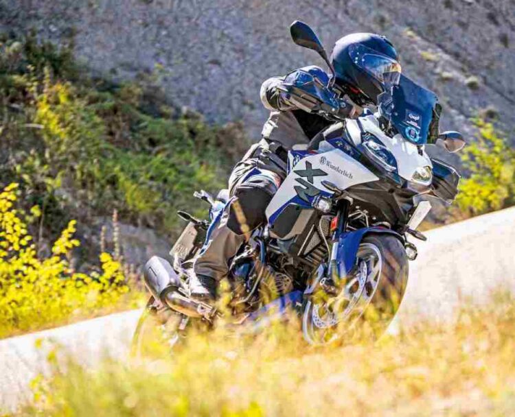 BMW F 900 XR by Wunderlich | Em busca da excelência | Contacto