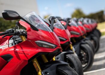 Ducati Emotion Tour | As novidades da gama V2 da Ducati chegam a Portugal