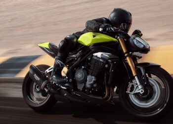 Triumph Speed Triple 1200 RX 2025: Foco, precisão e controlo absolutos