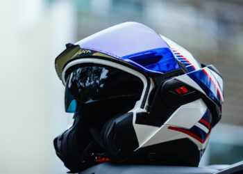 SHARK OXO: O capacete que redefine a versatilidade!