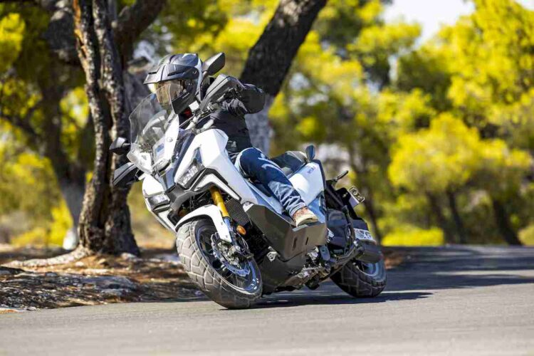 Abril – Mercado de ciclomotores, motociclos, triciclos e quadriciclos em Portugal