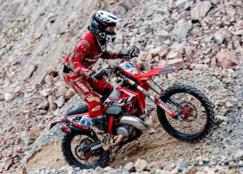 Novo Kit Polisport Full Plastic para os modelos Rieju MR 300i