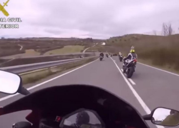 Espanha: Polícia usa redes sociais para ‘caçar’ exibicionistas