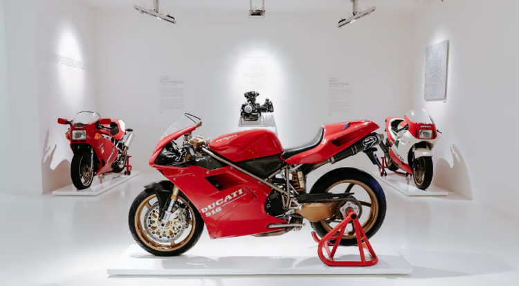 MV Agusta muda o CRC de San Marino para Varese