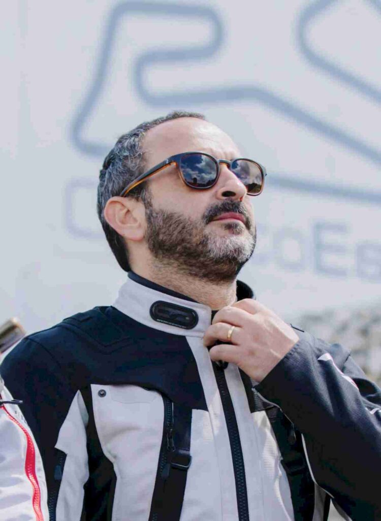 Crónica de Pedro Alpiarça | O Álibi