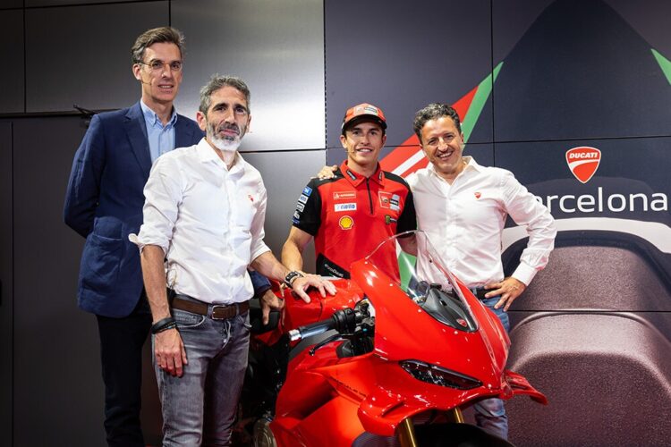 Marc Márquez inaugurou o novo concessionário da Ducati em Barcelona