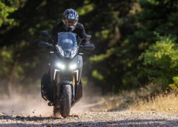 SYM ADX TG 400 já disponível no mercado