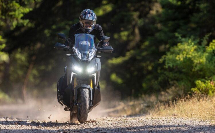 SYM ADX TG 400 já disponível no mercado