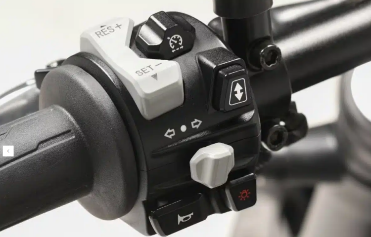 Benda Rock 707 | Uma cruiser com transmissão semiautomática