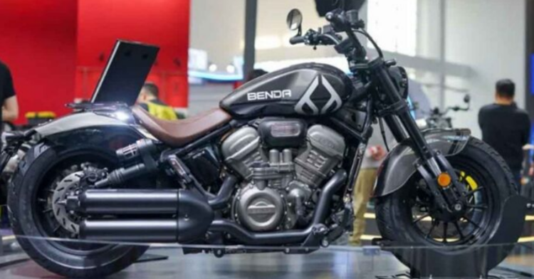 Benda Rock 707 | Uma cruiser com transmissão semiautomática