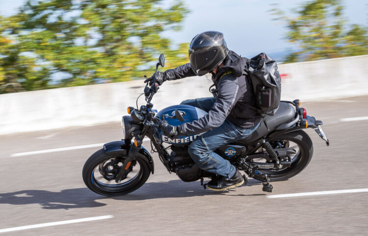Royal Enfield tem em estudo uma moto híbrida