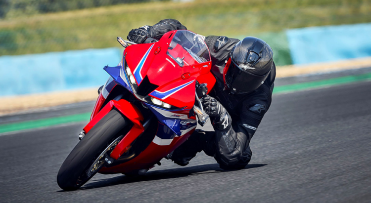 Técnicas de condução: O que é o Trail Braking?