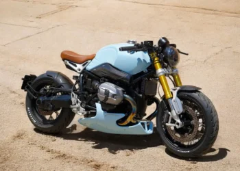 BMW R nineT Gulf com as cores do Ford GT40 ‘Le Mans’