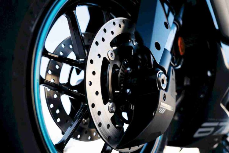 Contacto | CFMOTO 675SR-R |  ADN de Superbike