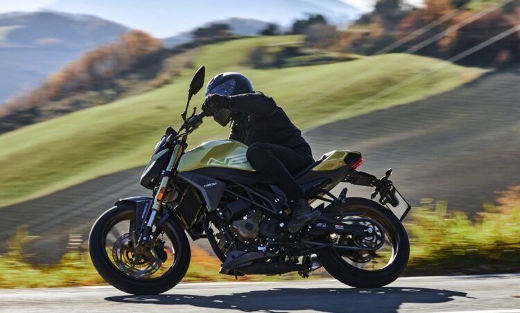 Morbidelli renasce nas naked com a N300