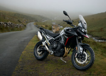 Triumph revela novas combinações de cores para 2026: Alto contraste, impacto máximo!