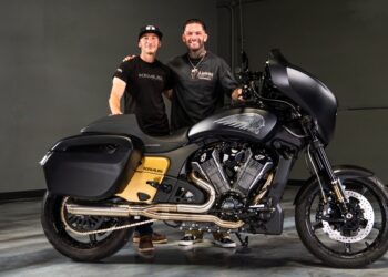 Indian Chieftain PowerPlus by Kraus Motor Co. para o ex-campeão do UFC Cody Garbrandt