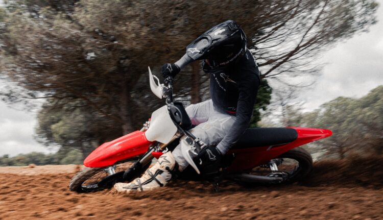 Stark Future escolhe pneus Dunlop para equipar toda a gama VARG MX