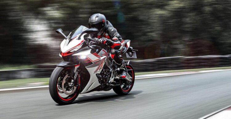 Zontes ZT703-RR | Ansiada tricilíndrica está a chegar ao mercado