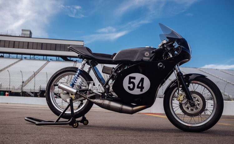 Yamaha RD400 | Renascida para as corridas Vintage