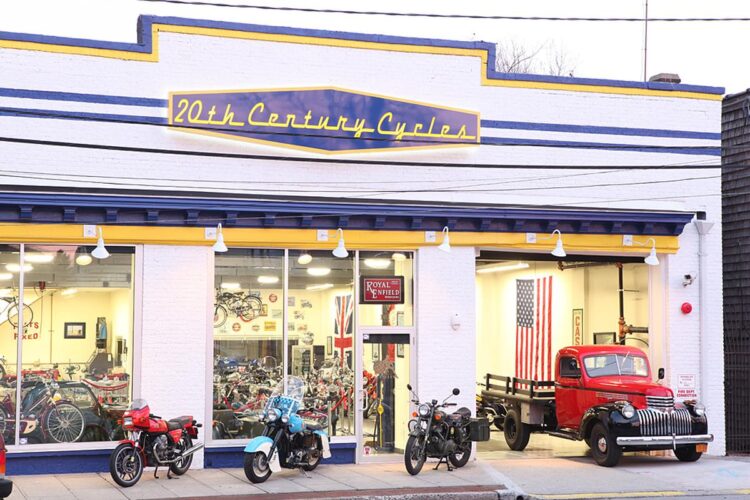 Billy Joel está a vender a sua coleção de 75 motos!