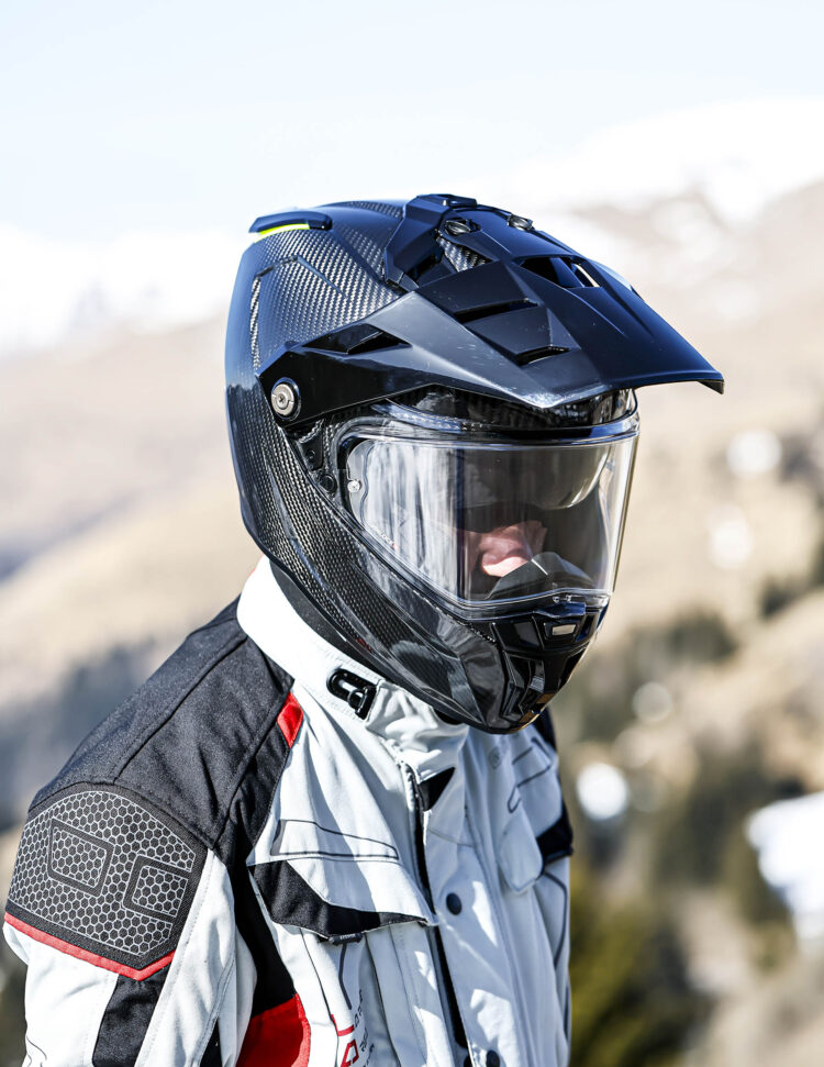 Caberg Tanami Carbon: O capacete On/Offroad modulável