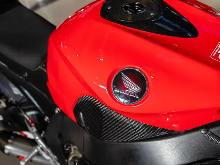 Honda Fireblade de Schumacher vendida por valor surpreendente