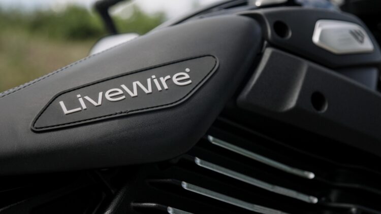 Contacto | LiveWire S2 Mulholland |O que uma e-cruiser pode fazer?