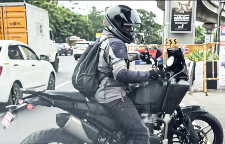 Royal Enfield Himalayan 750 poderá ter versão mais estradista