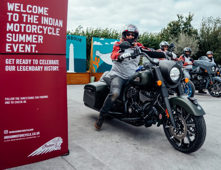 Motociclistas da Indian celebram o Rally Nacional 2025 na Cornualha