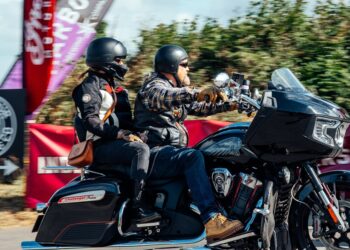 Motociclistas da Indian celebram o Rally Nacional 2025 na Cornualha