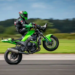 Acrobata britânico quer desafiar a física numa Kawasaki ZX-10R