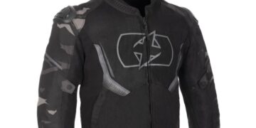 Oxford apresenta casaco Omega 1.0 Air para dias quentes