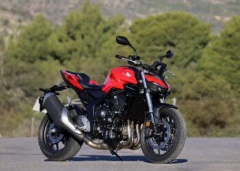 Honda CB1000 Hornet SP eleita Moto do Ano pela Motorcycle News