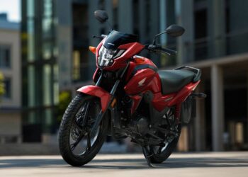 A renovada CB125F já está disponível na rede oficial Honda