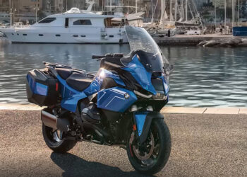 BMW R1300RT já anda aí
