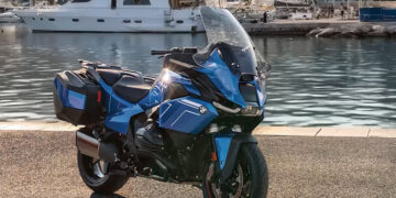 BMW R1300RT já anda aí