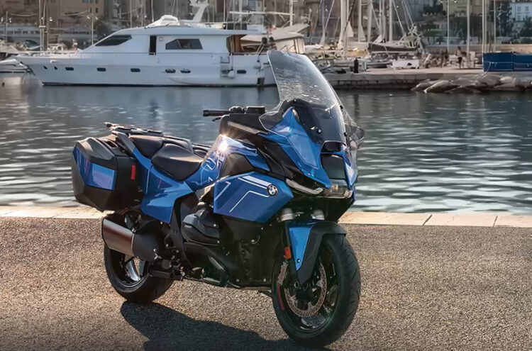 BMW R1300RT já anda aí